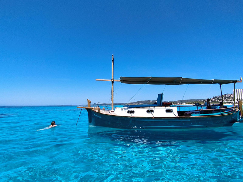 Vistas desde el llaüt en alta mar